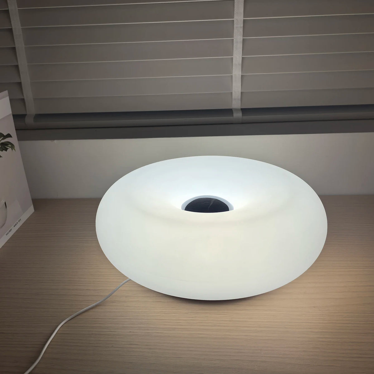 Anello Doughnut LED Table Lamp, view 5
